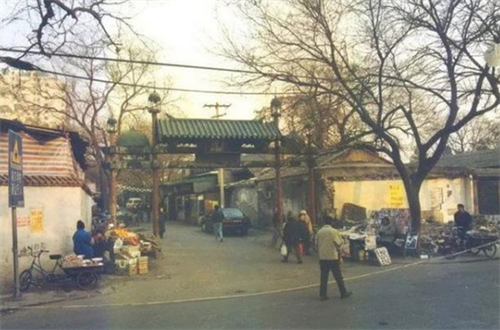 |老少恋酿成的血案：24岁小鲜肉恋上50岁富婆，因分手痛下毒手