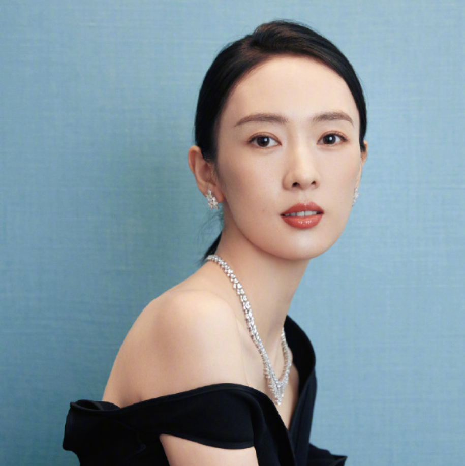 章子怡|童瑶，都说她和章子怡长得很像，那么到底有多像呢