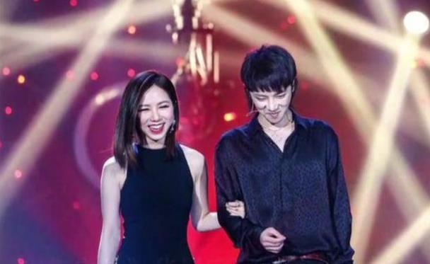 王迅|6位“表里不一”的男星，人前乖巧，人后龌龊，很难再翻红