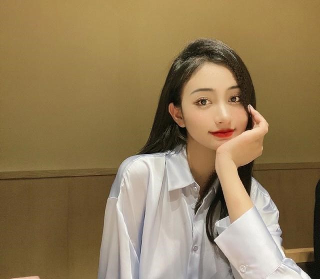 猪八戒|郭麒麟安珀聊天后续：德云社舞台上直接反击，安珀忍无可忍再发声