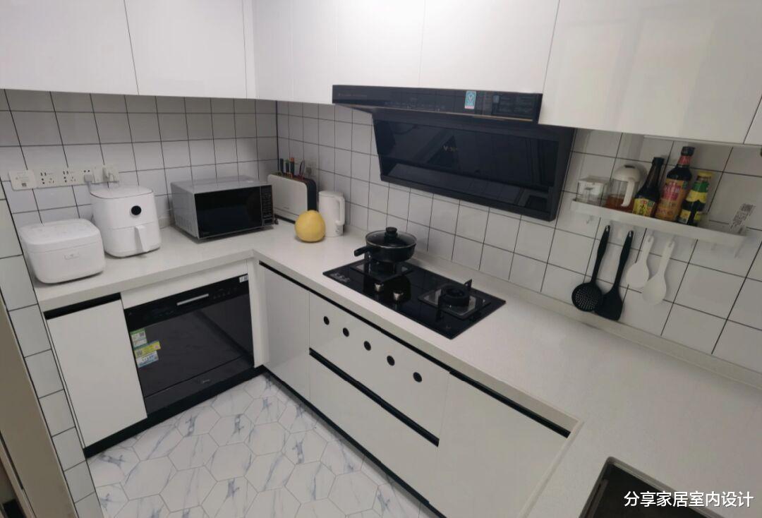 入住几天的新房，太温馨太舒适了，简单装修非常满意，分享一下！