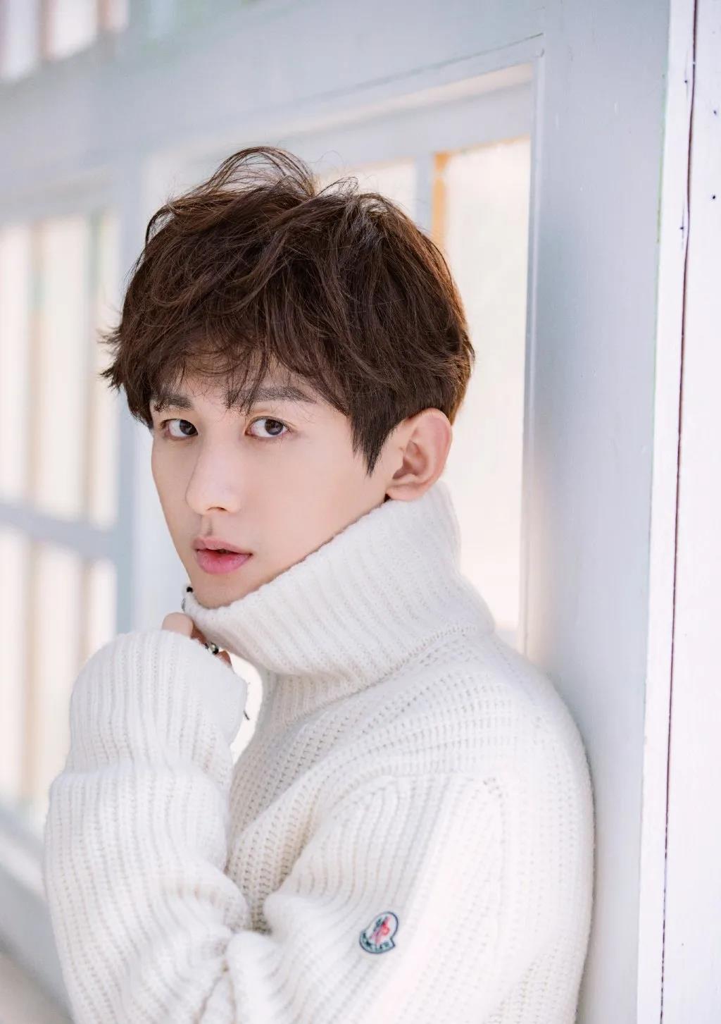 陈松勇|成毅，汪小菲又出现新人？张翰没声音？李庚希被力捧？