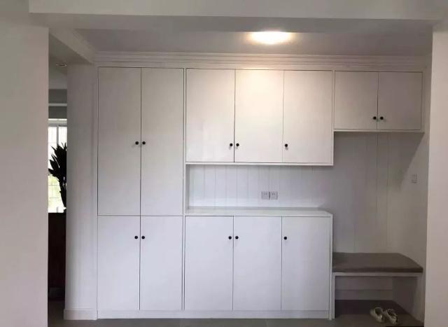 鞋柜+换鞋凳+收纳组合，这个柜子能顶一间房，漂亮又实用！