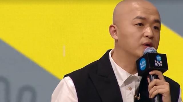 小雨星座爱情故事 包贝尔现场和曾骂自己演技的影评人对话，后者：拍烂片还会被批评