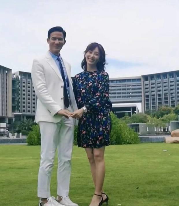张柏芝|61岁李子雄与小23岁娇妻撒糖，庆祝结婚11年，妻子曾与张铁林拍拖