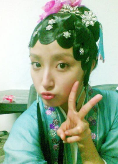 红楼梦|认出赵丽颖，却没认出一起来看流星雨的她，红楼梦里藏了多少人？