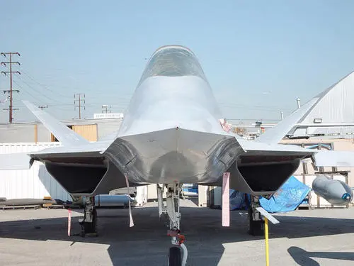 飞机|曾经各项性能碾压YF-22，却被淘汰无人问津，它就是YF-23战机