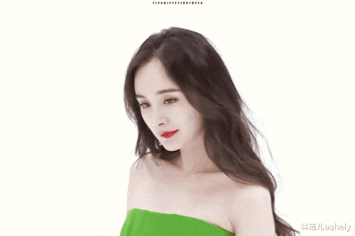 杨幂|杨幂堪称是行走的长卷发教科书,倪妮的大偏分卷发更是撩人于无形