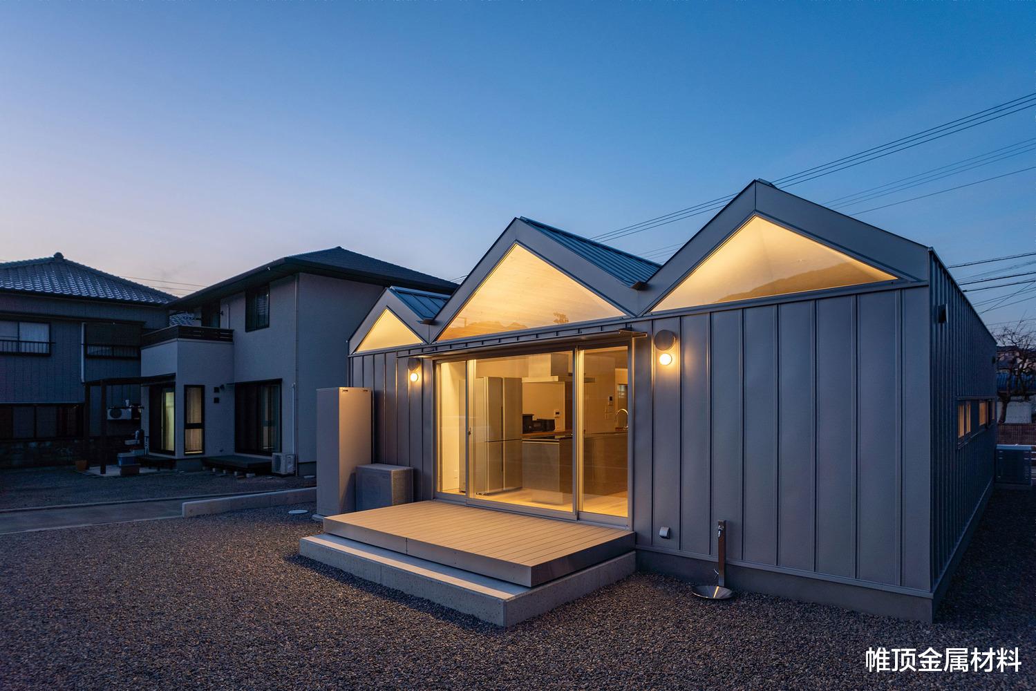 现在非常流行的矮立边铝镁锰金属屋面