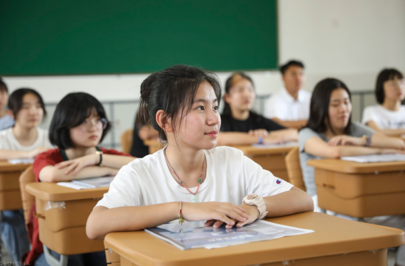 本科生|“人均985”的时代，二本生真的很丢人吗，实际上普通本科才是常态