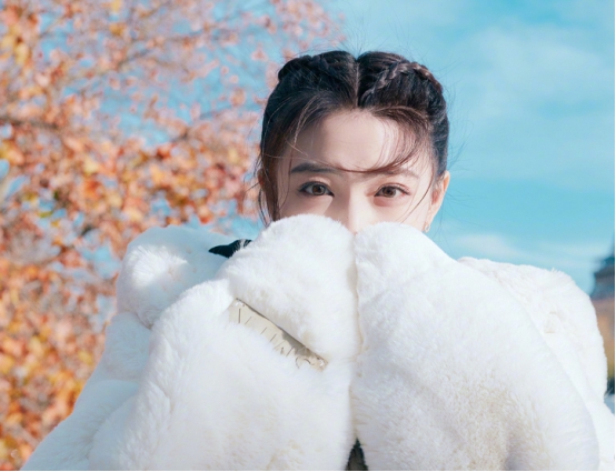 大S|徐璐开始走混搭风了？前脚还是脏辫，后脚就剪空气刘海，反差太大