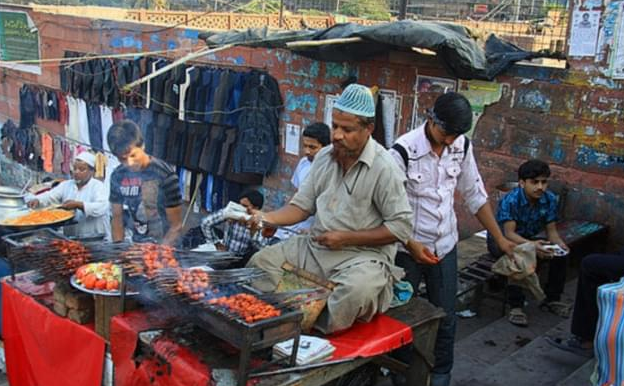 印度 不忍直视！印度欲将“牛粪饼”出口至中国，并坚信遭到抢购