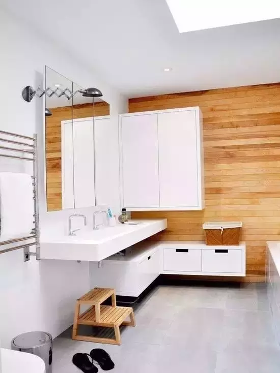 别嫌卫生间小,空间不够用,跟着设计师做在小也不怕!