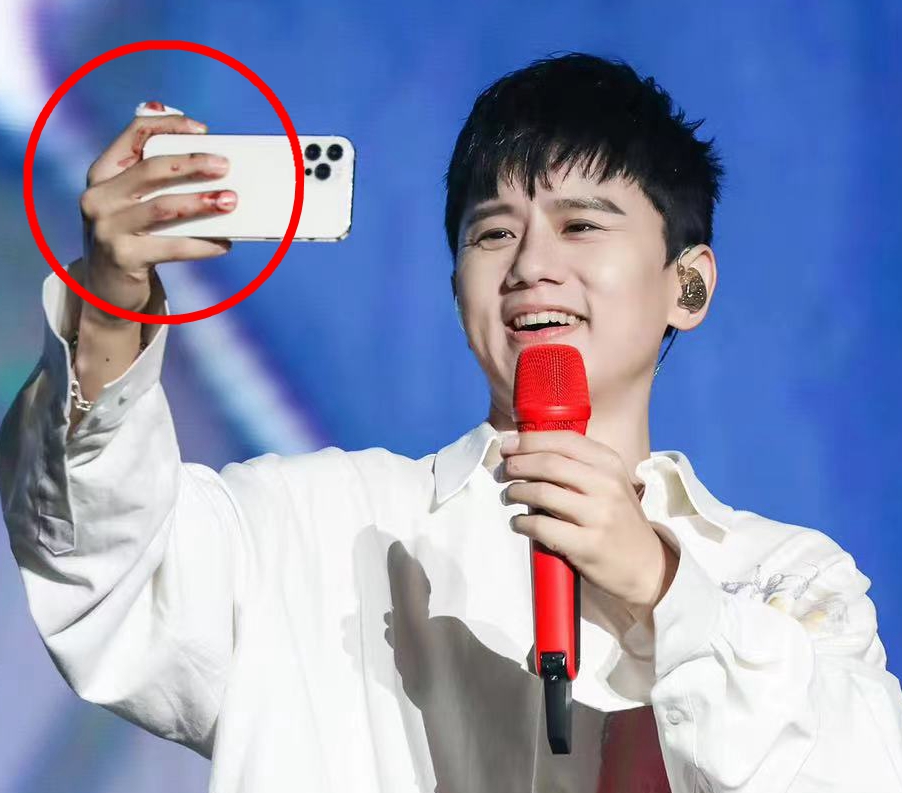 张杰|工作室公布张杰伤势，手指伤口已缝合，腰部骨裂将暂停舞蹈表演