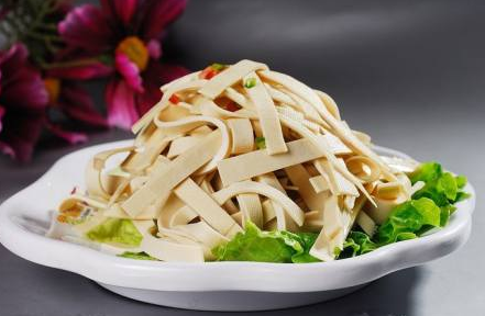 医线天|常吃萝卜对甲状腺不好?医生:不想甲状腺“报废”,3物白送也不要