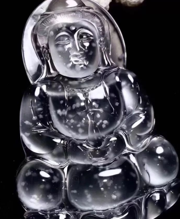 翡翠|翡翠还能镶牙？别人以为是菜叶子，殊不知暴露了自己是个外行