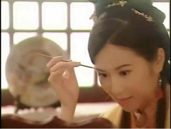 胭脂 古代社会没有现代化妆品,那么古代女子是怎样化妆的?