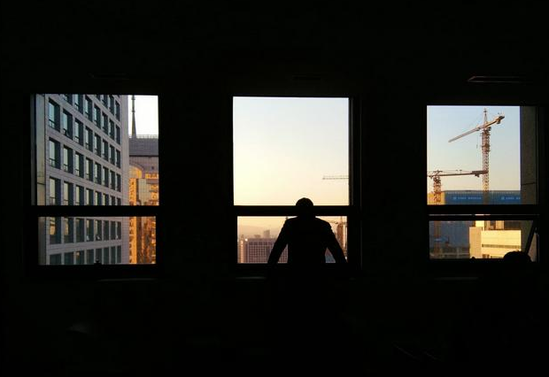 睡前de育儿经|怎么理解“故意拍不清楚”的摄影作品？