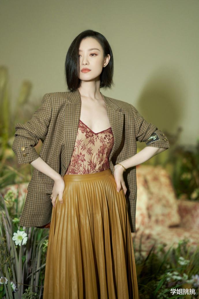 发型|剪锁骨发选择外翻还是内扣？选对了显洋气还好打理