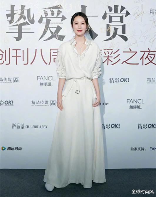 穿衣搭配|44岁海清好时髦 亮片礼服深V“吸睛”短发更加迷人