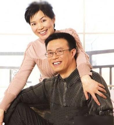 张艺兴|妻子瘫痪，仍不离不弃如今53岁儿女双全