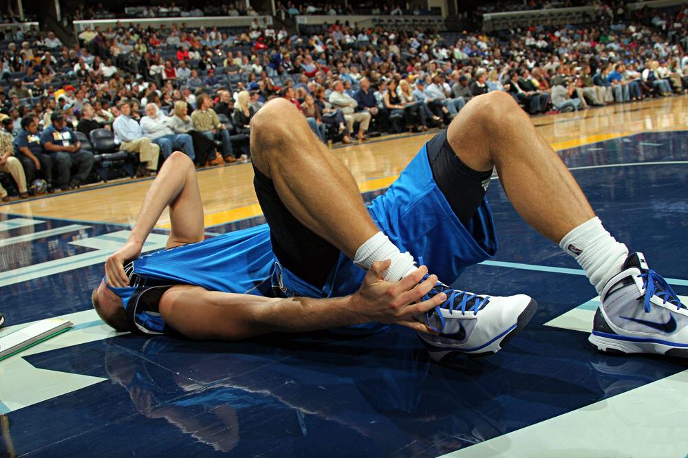 |为什么到了小球时代，NBA球员受伤的频率反而上升了？是球员体质太差了？