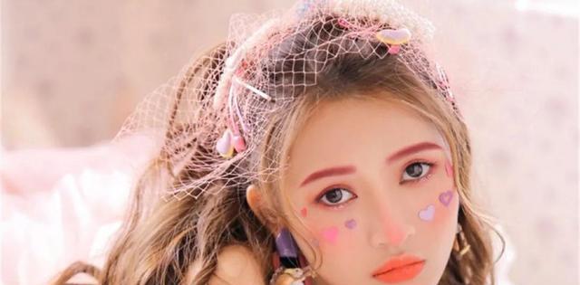 星座|4月，喜鹊报喜，爱神眷顾的4大星座，天雷勾地火，幸福指数节节高