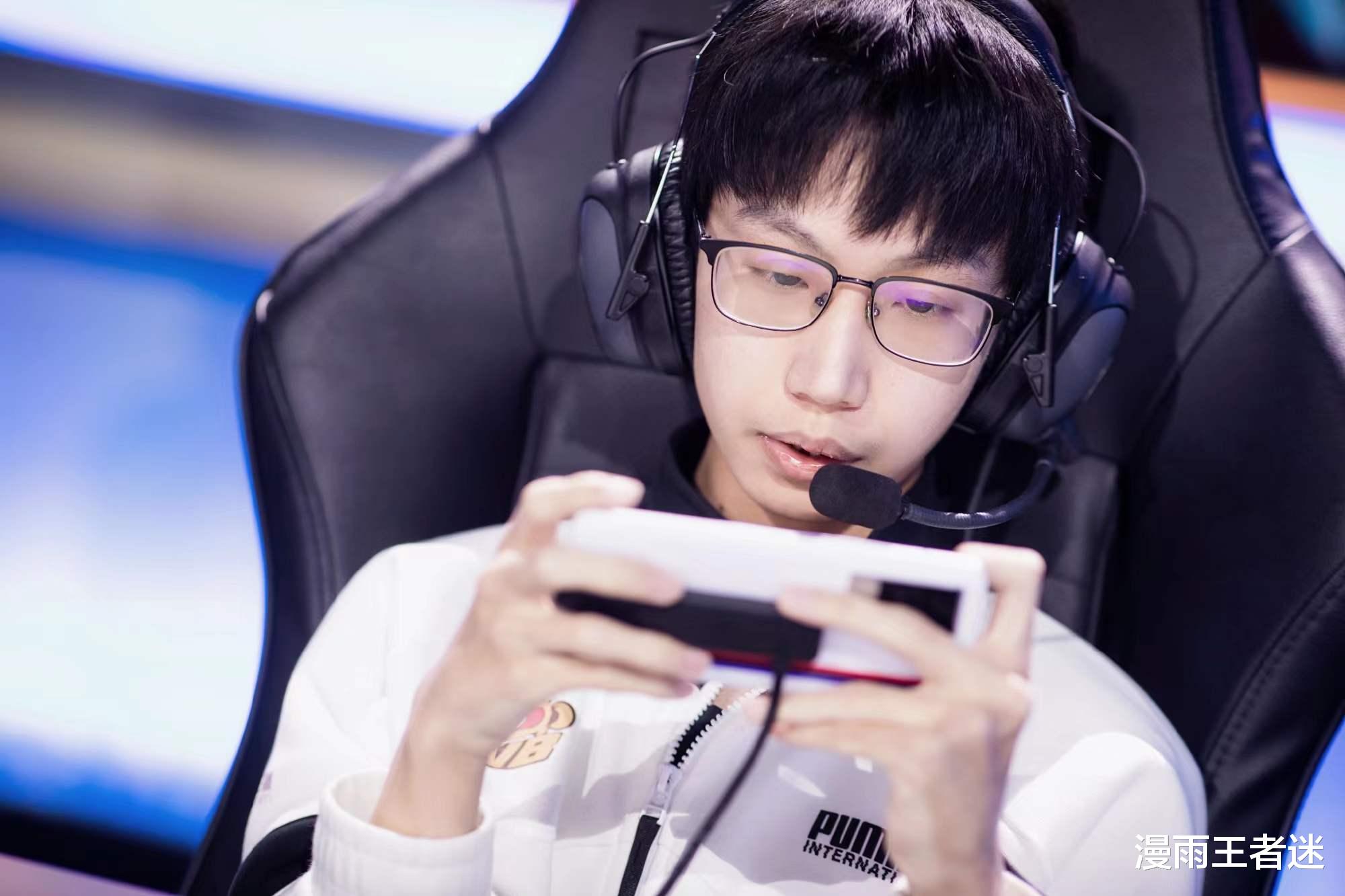 kpl|瓜主爆料：WB暖阳挂牌价降至900W，又有1位老牌“KPL五大关”退役