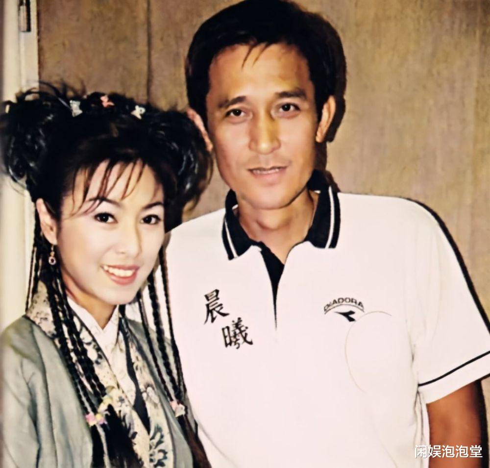 米雪|米雪澄清与尹志强“冥婚”,相恋8年被成龙甩掉的她,经历了什么