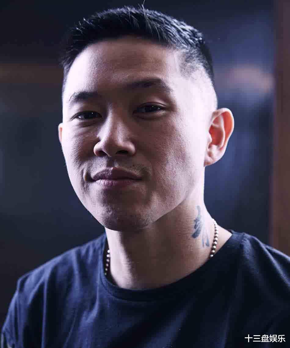 欧阳靖|欧阳靖曾经力压黑人说唱歌手的秘密,竟然是周星驰