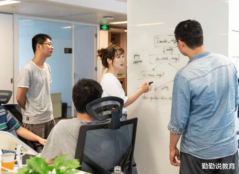 刘涛|“高质量男友”职业排行榜出炉,公务员未进前五,独占鳌头竟是他