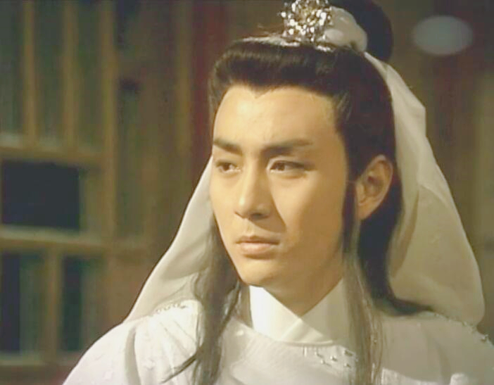 花无缺|10版花无缺颜值对比：谁继承了他爹“第一美男”基因，谁像捡来的