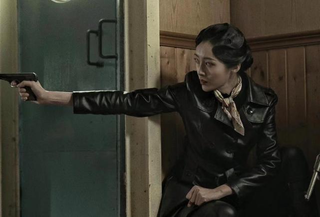 黄圣依|《雪豹之暗战天机》上映，原班人马打造，昔日主演文章缺席