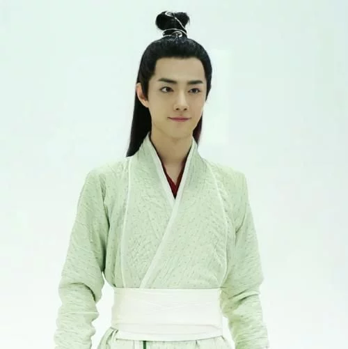 王一博|《陈情令》最初试装曝光，肖战绿衣红衬太乖巧，王一博黑装太惊艳