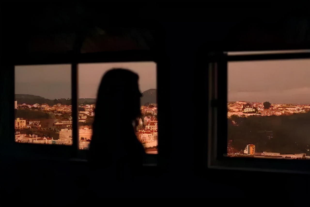 码字的颜言 《鄙视》妻子怨恨丈夫 丈夫不满妻子，这段婚姻到底哪出了问题？