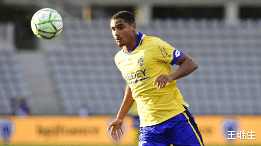 交易 德甲三队完成中后卫互换,交易涉及四支球队,金额接近4000万欧元