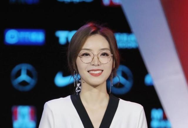 桃小菁的|《你微笑时很美》再次引众怒，余霜被传参演第二部，遭NC粉冲烂！