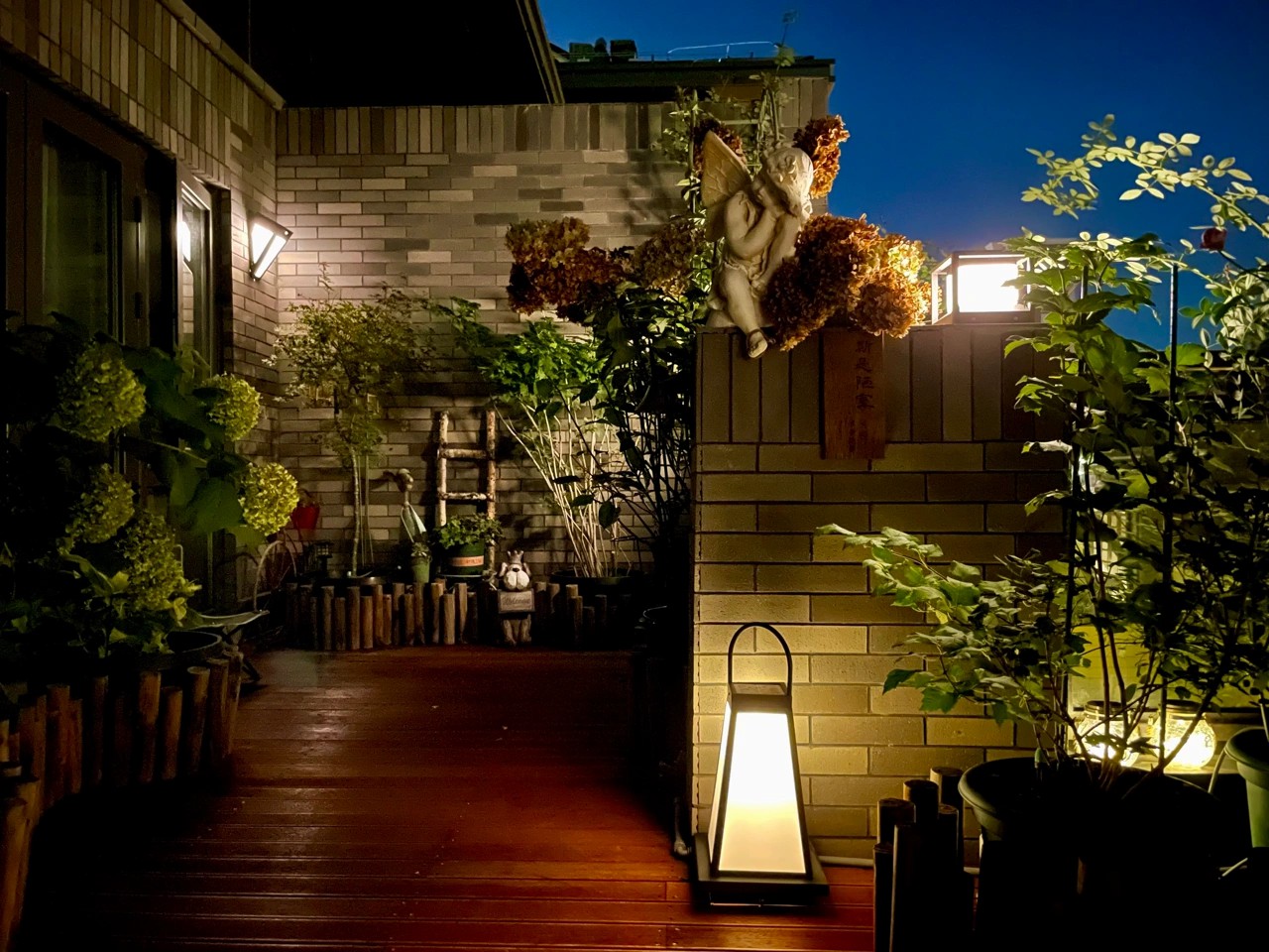 花2万元，改造25㎡别墅露台，这么漂亮的屋顶花园，有撩到你么？