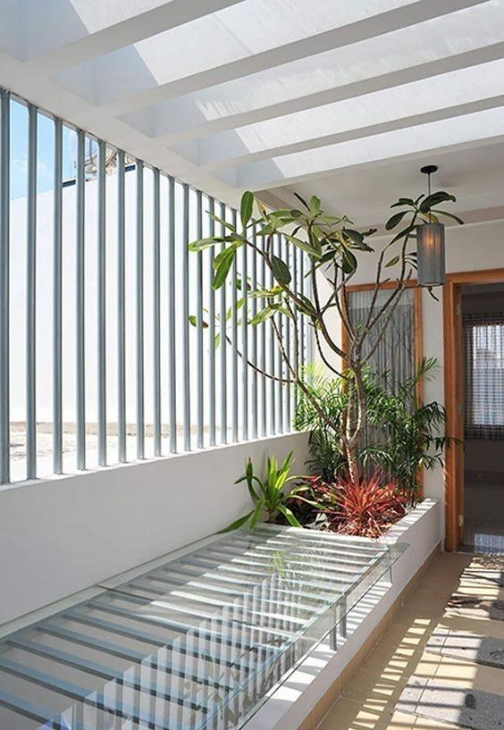 |谁还嫌弃买了顶楼？他将二楼阳台局部抬高装玻璃楼板，采光无敌