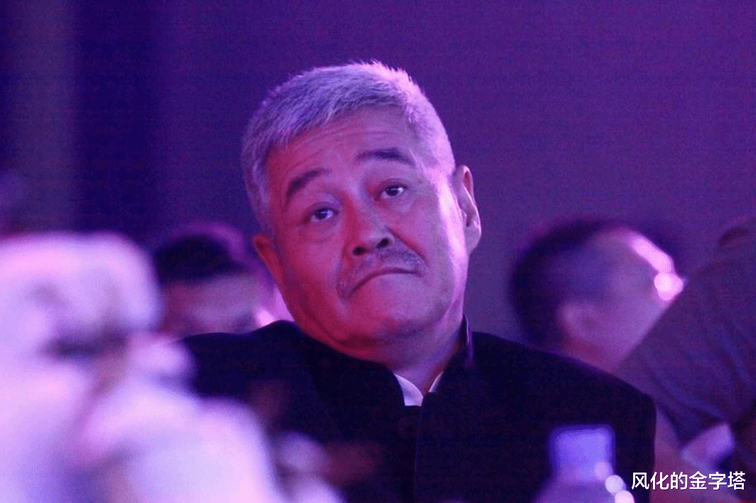 赵本山|赵本山花2亿买的飞机，为什么着急卖掉？