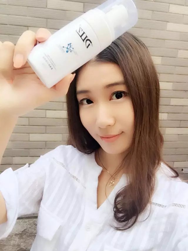 杨红聊时尚|哪款洗面奶干皮用好用 大干皮洗面奶推荐
