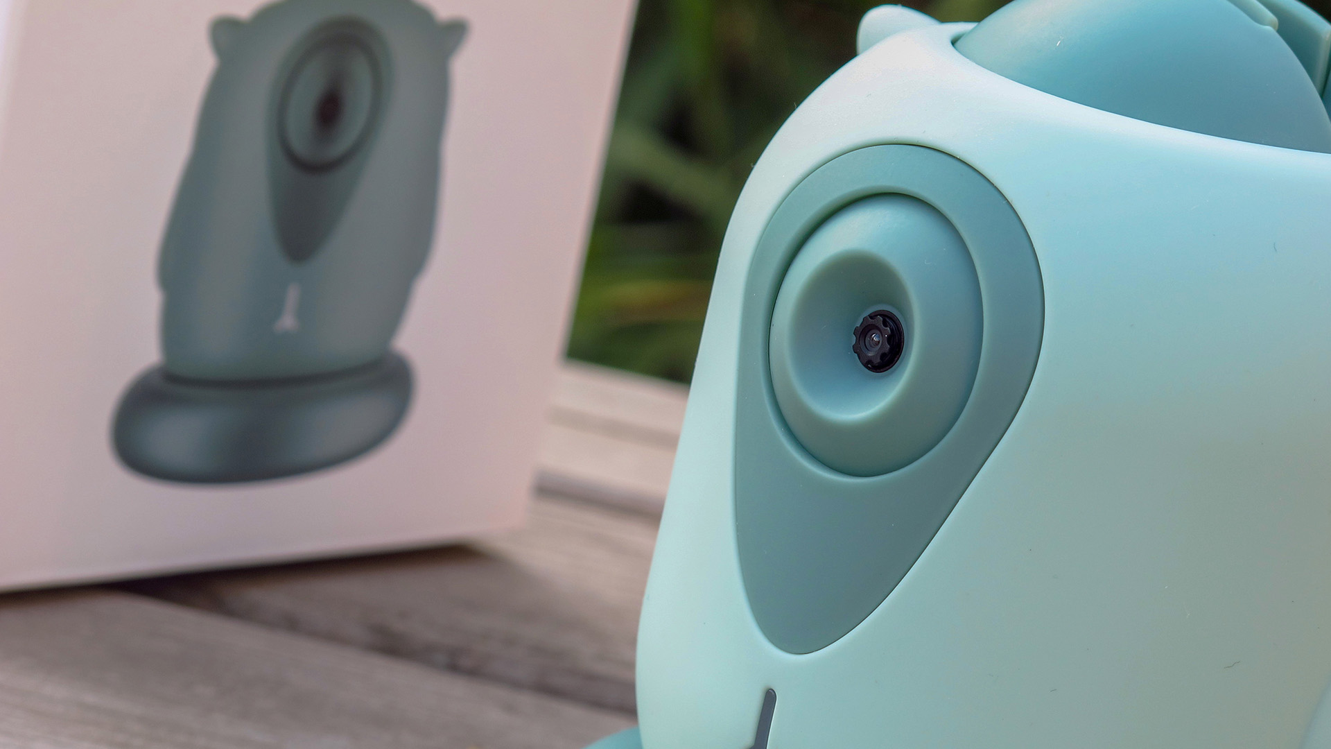 好物推荐:小怪兽智能跟拍云台,自拍不再求别人。