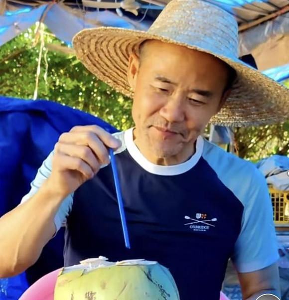退休金|王石狼狈出局？退休金1000万，娶妻生娃两不误，日子过得很滋润