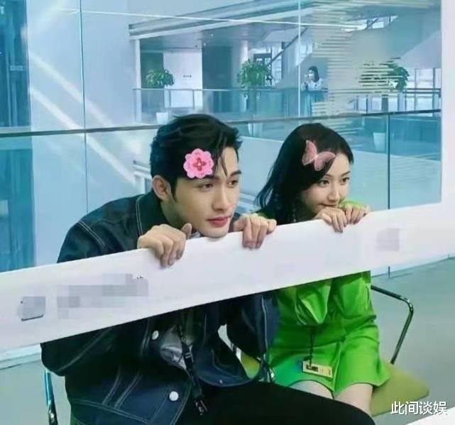 倪妮|芭莎慈善夜两对CP“营业”，杨幂陈伟霆为剧宣传，景甜张彬彬太甜了！