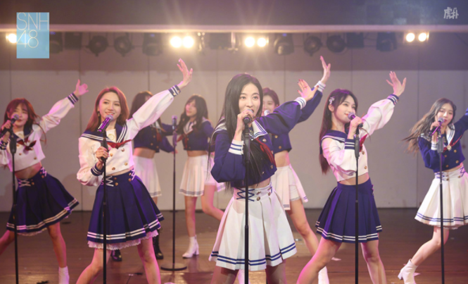 鞠婧祎|赵露思:我穿JK最美,杨超越:我比你美,鞠婧祎:麻烦都让让