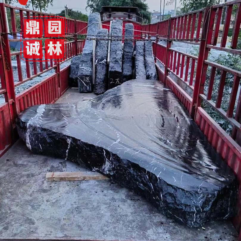 绿城集团|黑山石造景案例图 园林庭院别墅摆景石 天然景观造景黑山石