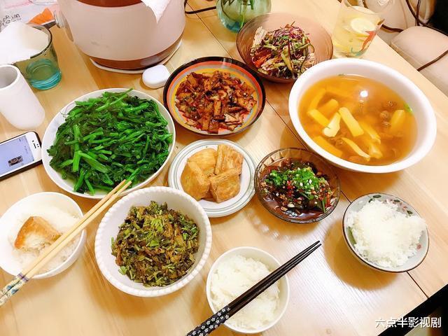 胃癌|胃癌早期“不痛不痒”，若出现这4种异常，或是胃亮起了红灯