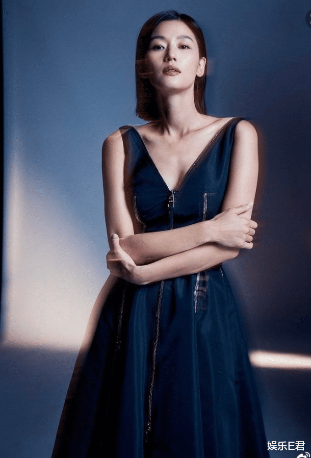 全智贤|40岁全智贤减肥20斤，零赘肉蚂蚁腰超抢镜，自曝用左手吃饭是关键