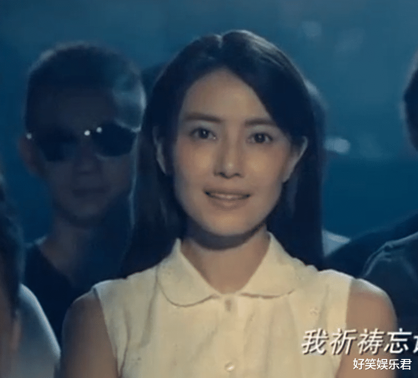 高圆圆|高圆圆新剧状态引热议，齐刘海发型像换了个人，41岁法令纹深陷