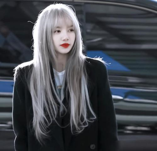 lisa|前段时间有一件比较痛心的事情，那就是著名女星Lisa经过检查确诊为患有新冠